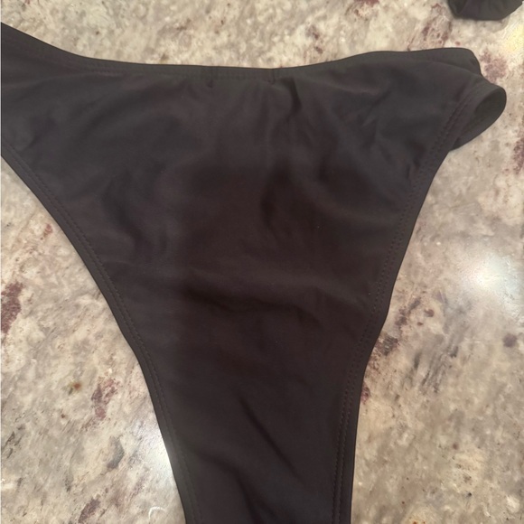 Nasty Gal Recycled Detail One Shoulder Bikini Set Size 2US - BNWT! - Picture 3 of 9